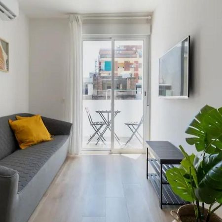 Apartment Close To The Beach Sant Adrià de Besòs Esterno foto