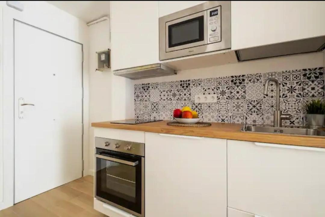 Apartment Close To The Beach Sant Adrià de Besòs Esterno foto