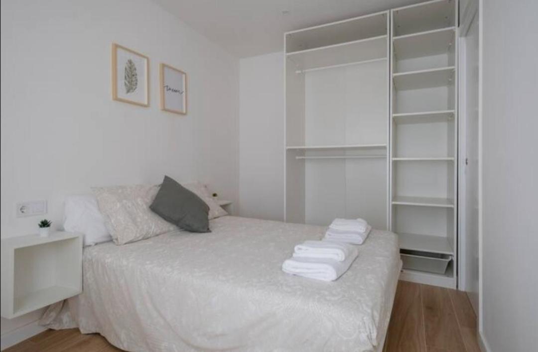 Apartment Close To The Beach Sant Adrià de Besòs Esterno foto
