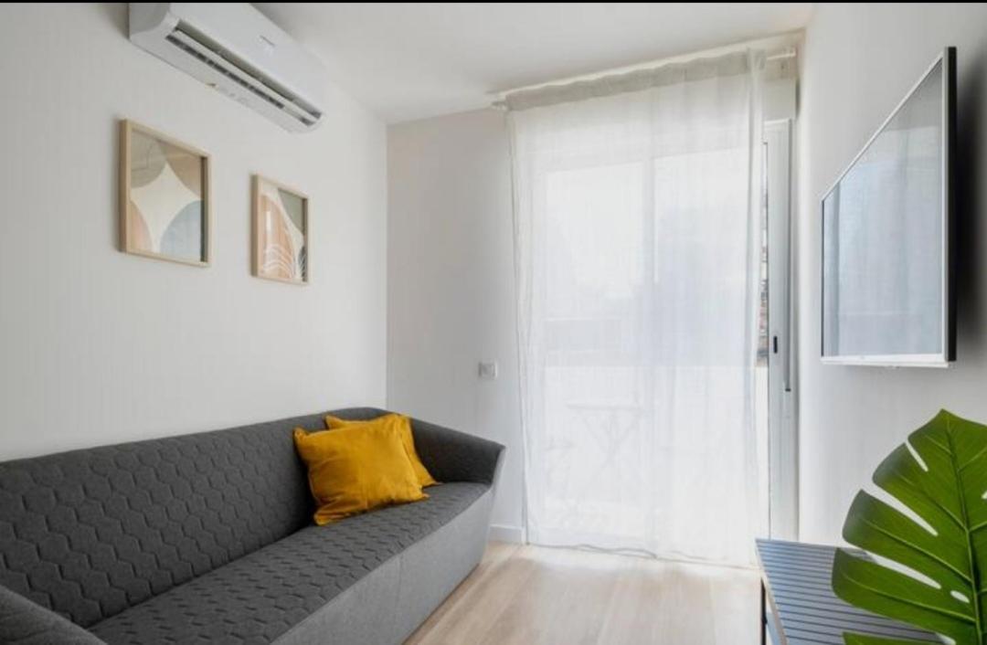 Apartment Close To The Beach Sant Adrià de Besòs Esterno foto