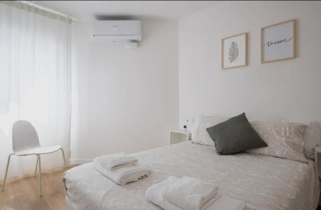 Apartment Close To The Beach Sant Adrià de Besòs Esterno foto